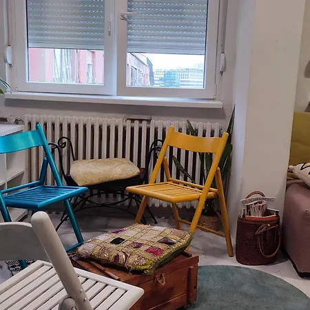 Coco Bright & Stylish In *