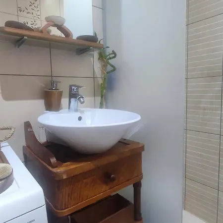 Coco Bright & Stylish In *